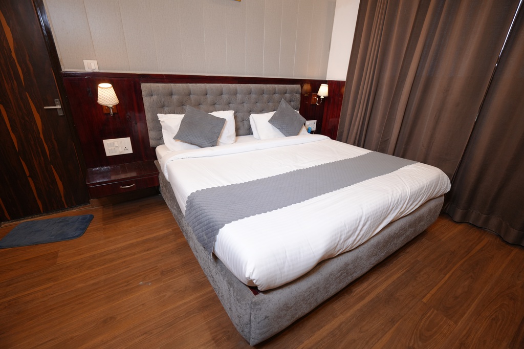 Room comfort at Royal Bagh Villa