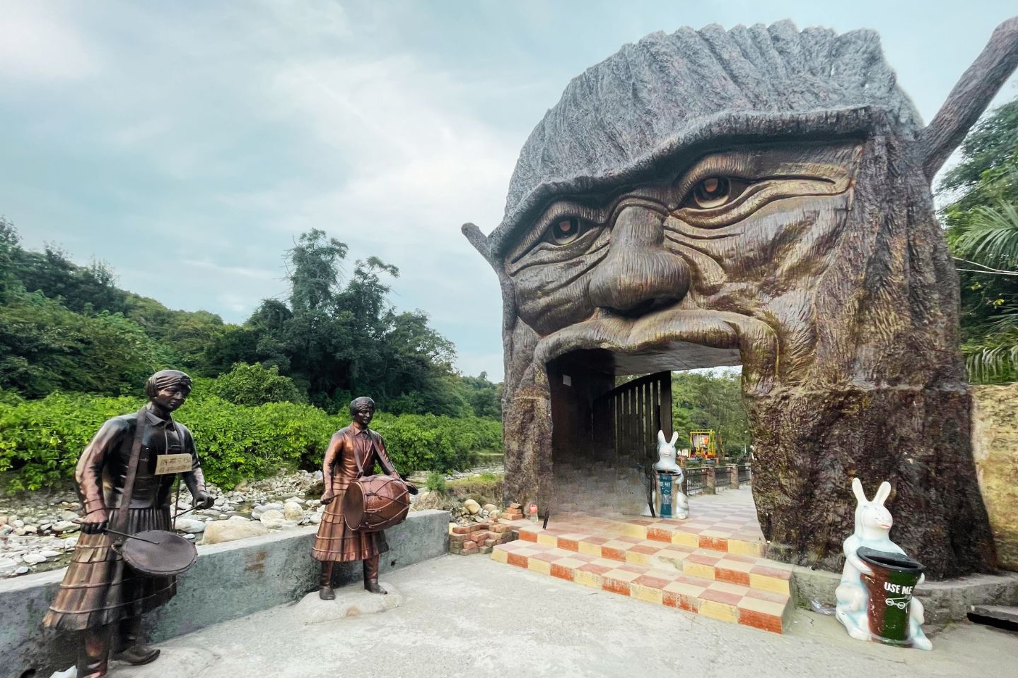 Robber's Cave, Dehradun